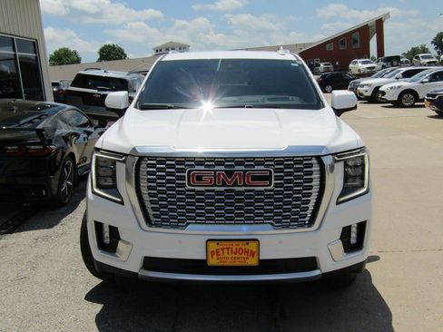 Used 2023 GMC Yukon XL Denali image 13