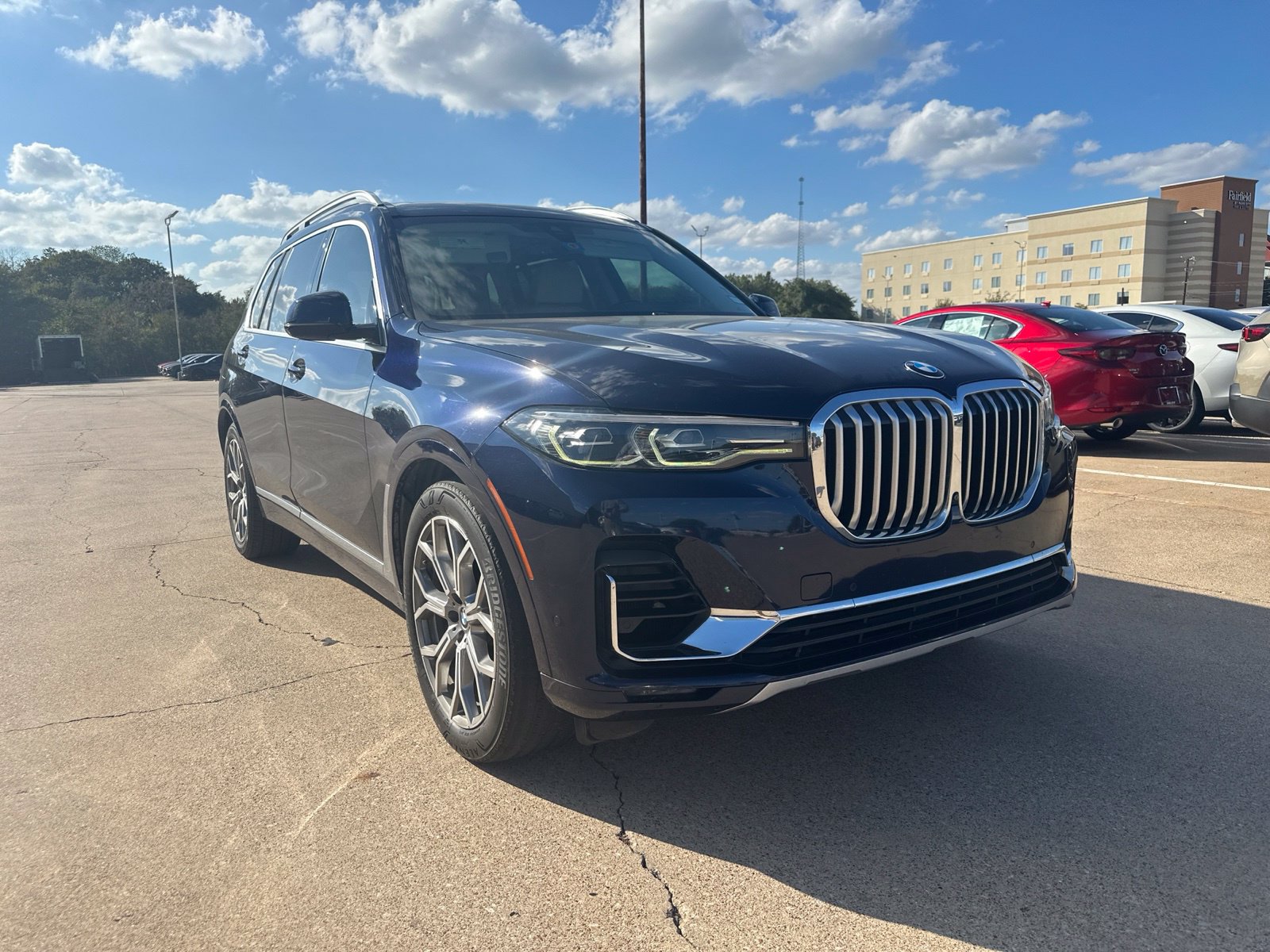 Used 2020 BMW X7 xDrive40i w/ Executive Package AWD/4WD image 2