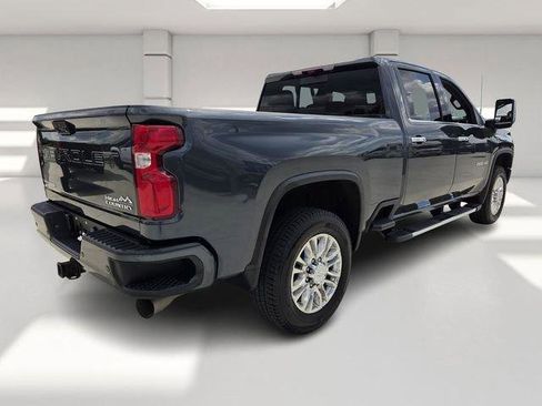 Used 2020 Chevrolet Silverado 2500 High Country w/ Technology Package image 5