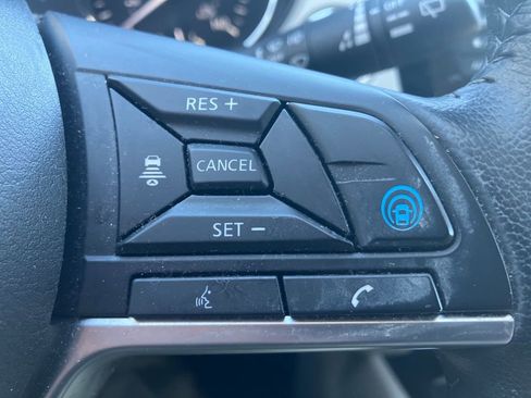 Used 2022 Nissan Rogue Sport SL w/ Premium Package image 18