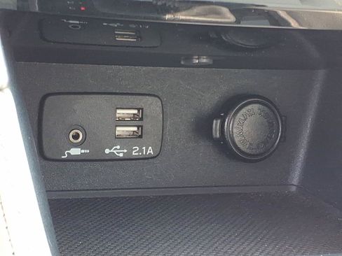 Used 2019 Subaru Forester Limited AWD/4WD image 24