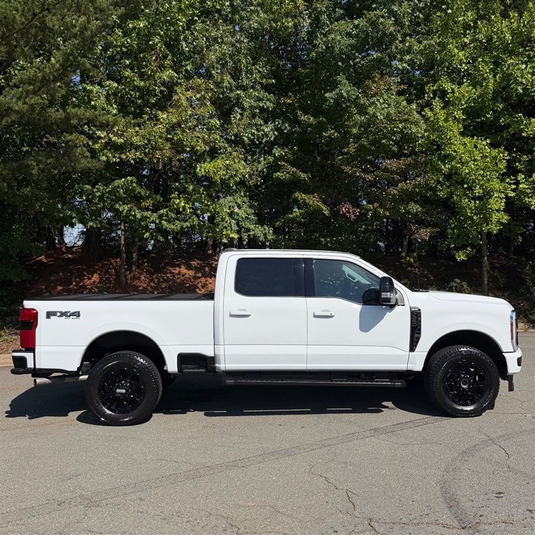Used 2024 Ford F250 Lariat w/ Black Appearance Package AWD/4WD image 8