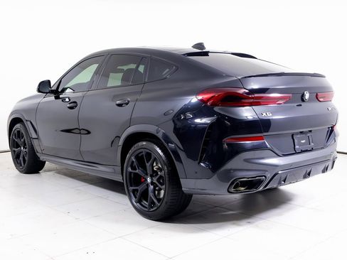Used 2021 BMW X6 M50i image 3