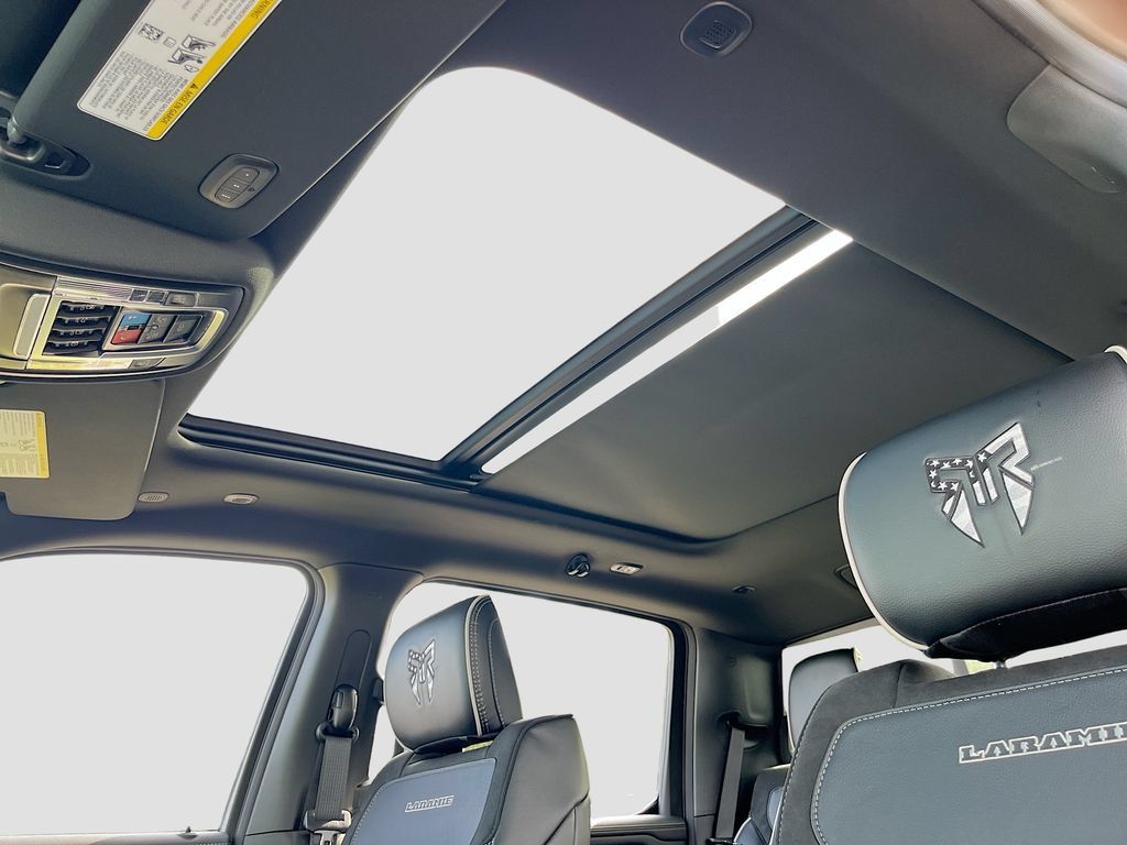 New 2026 RAM 1500 Laramie w/ Night Edition AWD/4WD image 23