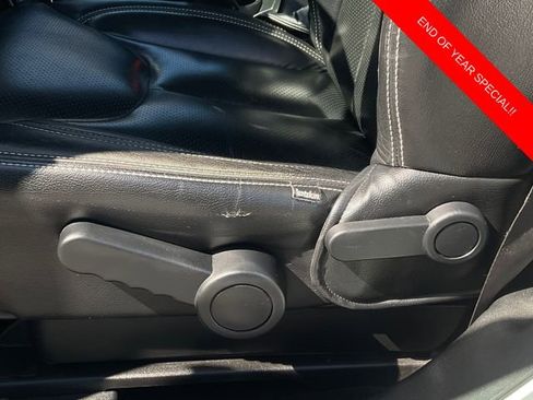 Used 2017 Jeep Wrangler Sahara w/ Connectivity Group image 10