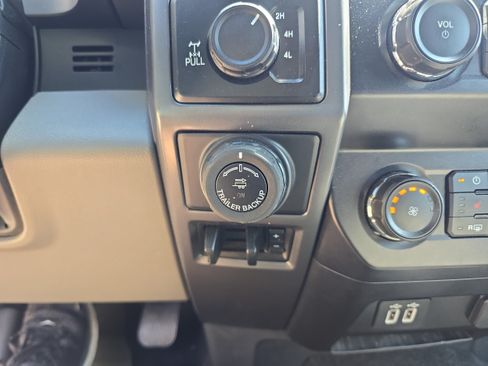 Used 2019 Ford F150 XLT w/ Equipment Group 302A Luxury AWD/4WD image 14