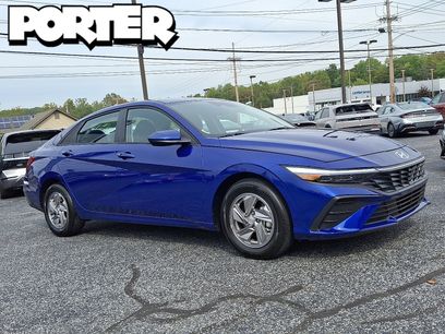 Certified 2025 Hyundai Elantra SE