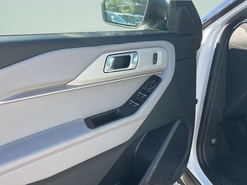 New 2026 Ford Explorer Active w/ Active Comfort Package AWD/4WD image 23
