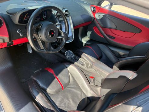 Used 2017 McLaren 570S Coupe RWD image 7