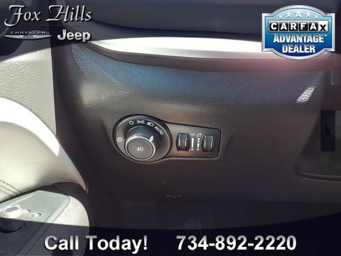 Used 2025 Jeep Compass Limited AWD/4WD image 16