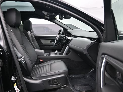 Used 2025 Land Rover Discovery Sport Dynamic SE AWD/4WD image 29