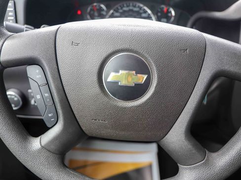 Used 2024 Chevrolet Express 3500 w/ Power Convenience Package image 17