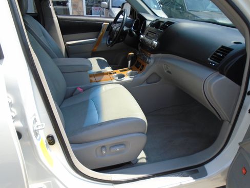 Used 2008 Toyota Highlander Limited AWD/4WD image 13