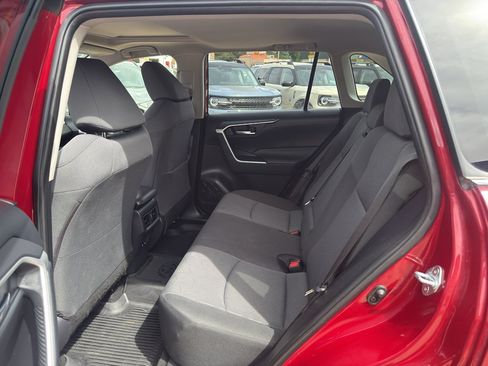Used 2019 Toyota RAV4 XLE w/ Convenience Package AWD/4WD image 11