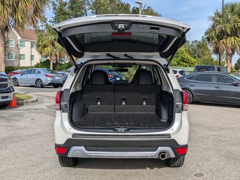 Used 2024 Subaru Forester Touring image 13