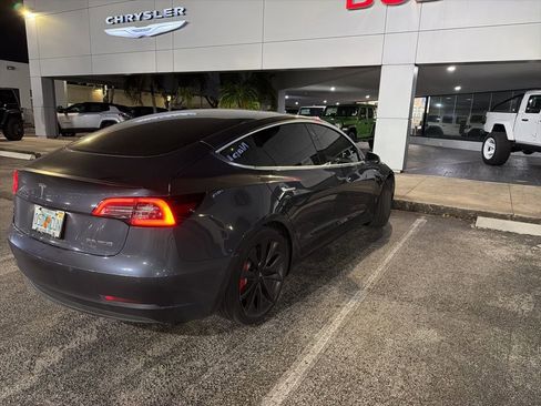 Used 2020 Tesla Model 3 Performance image 8