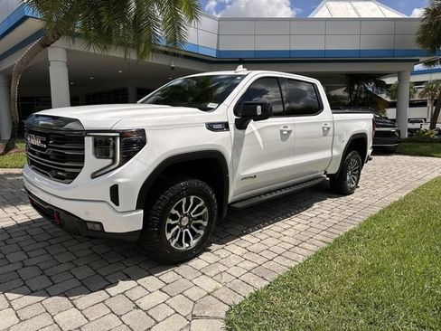Used 2022 GMC Sierra 1500 AT4 w/ AT4 Premium Package AWD/4WD image 21
