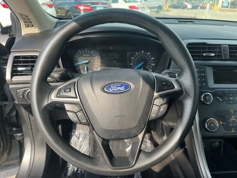 Used 2019 Ford Fusion S image 21