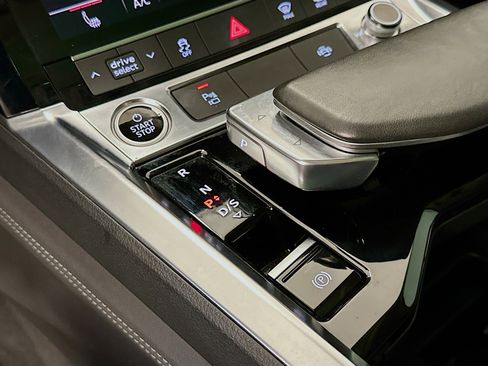 Used 2021 Audi e-tron Premium w/ Black Optic Package image 25