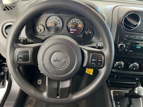 Used 2016 Jeep Patriot Sport w/ Power Value Group image 22