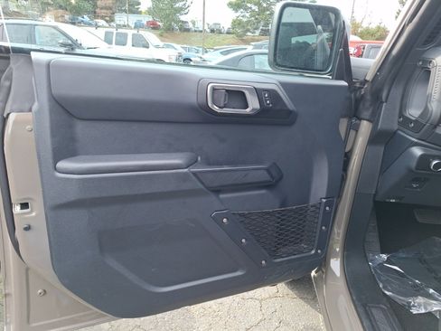 Certified 2025 Ford Bronco Big Bend image 9