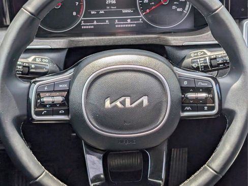 Used 2023 Kia Sorento EX w/ Panoramic Sunroof Package FWD image 13