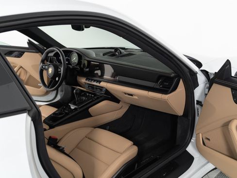 Used 2023 Porsche 911 Carrera GTS RWD image 9