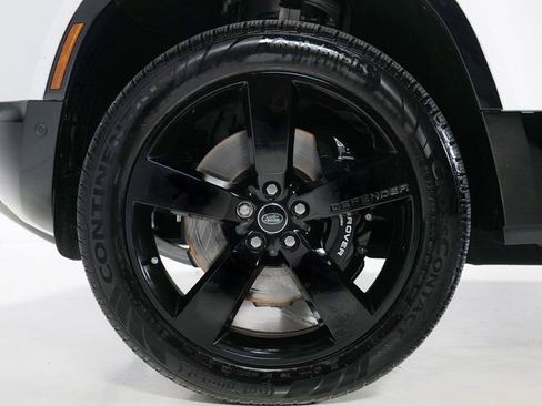 Used 2025 Land Rover Defender 130 V8 image 9