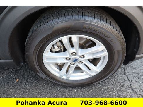 Used 2024 Ford Explorer XLT image 32