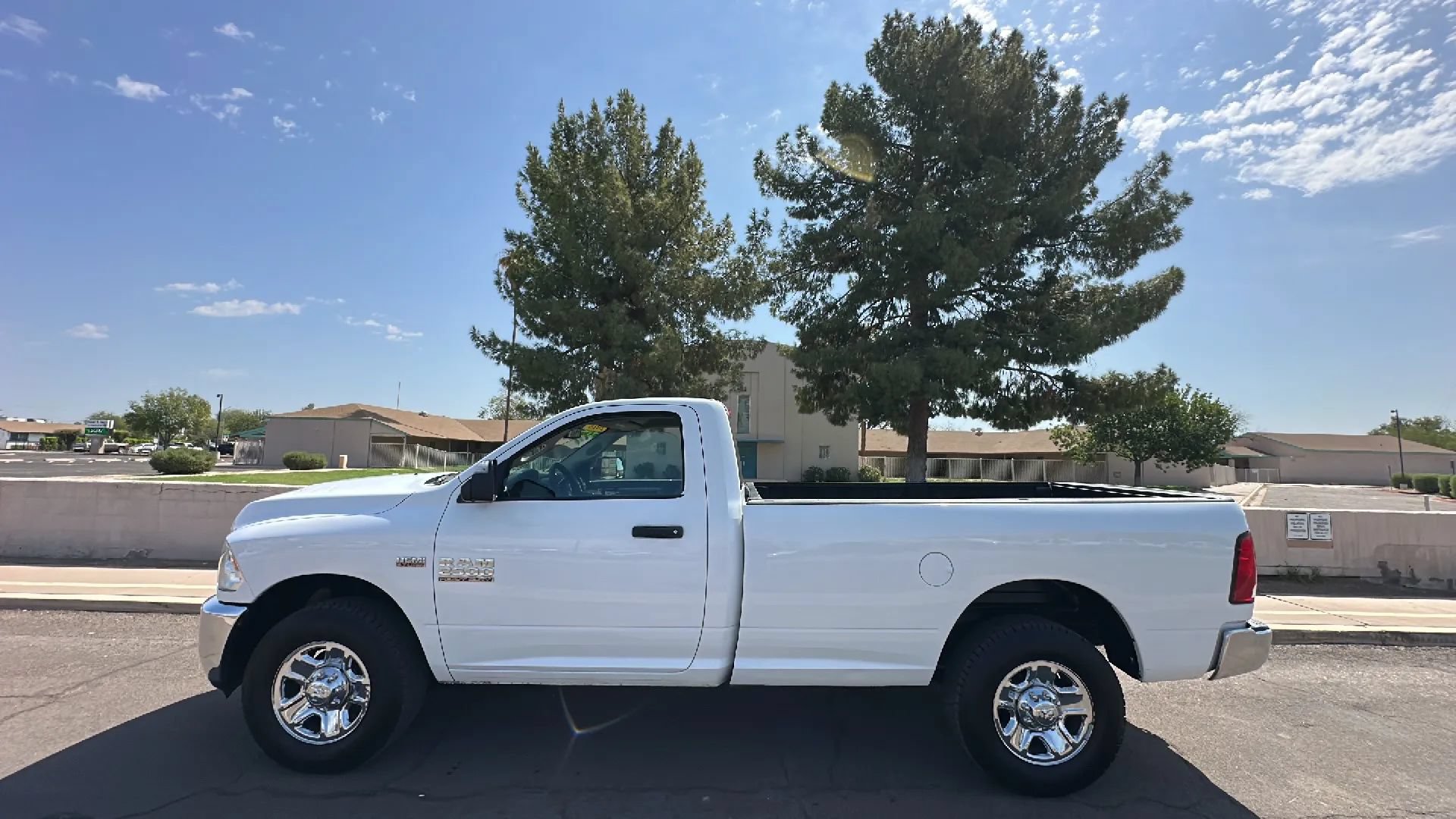 Used 2018 RAM 2500 ST RWD image 1