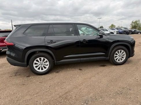 Used 2025 Toyota Grand Highlander FWD image 6