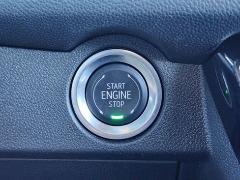 Used 2024 Chevrolet Traverse RS image 22