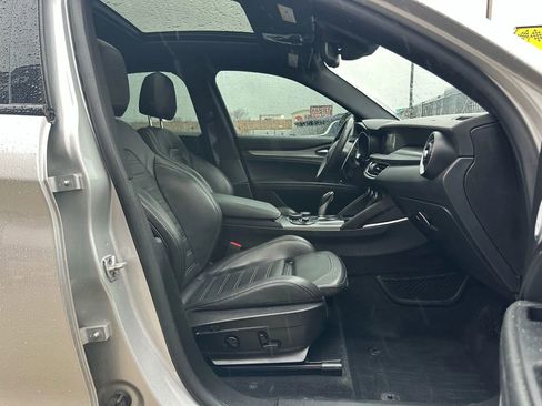 Used 2018 Alfa Romeo Stelvio Ti Sport image 12