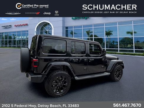 Used 2021 Jeep Wrangler Unlimited Sahara AWD/4WD image 7