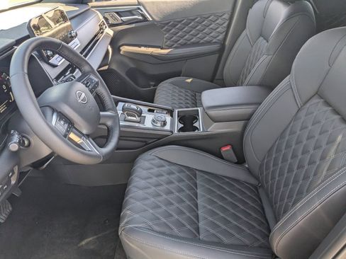 New 2026 Nissan Rogue Platinum AWD/4WD image 14