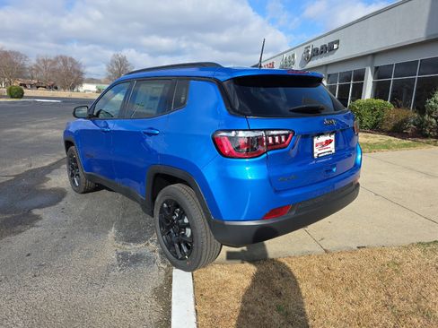 New 2026 Jeep Compass Latitude image 7