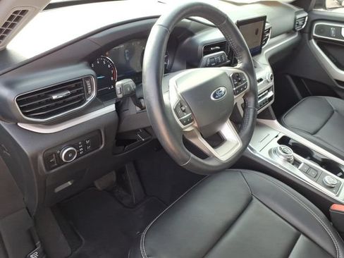 Certified 2023 Ford Explorer XLT w/ Equipment Group 202A AWD/4WD image 18