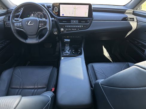 Used 2023 Lexus ES 300h Ultra Luxury image 20