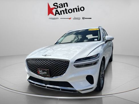 Used 2025 Genesis GV70 2.5T AWD/4WD image 6