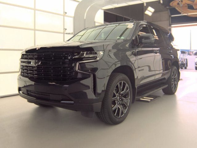 Used 2024 Chevrolet Tahoe RST w/ Luxury Package AWD/4WD image 3