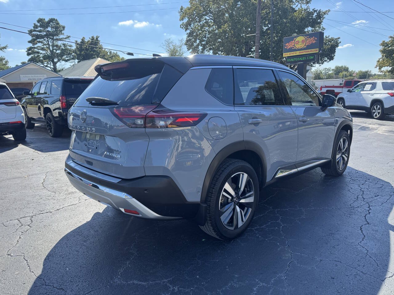 Used 2022 Nissan Rogue Platinum w/ Head-Up Display Package FWD image 6