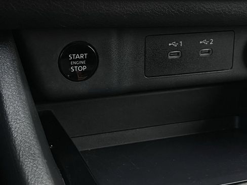 Used 2024 Nissan Rogue S image 16