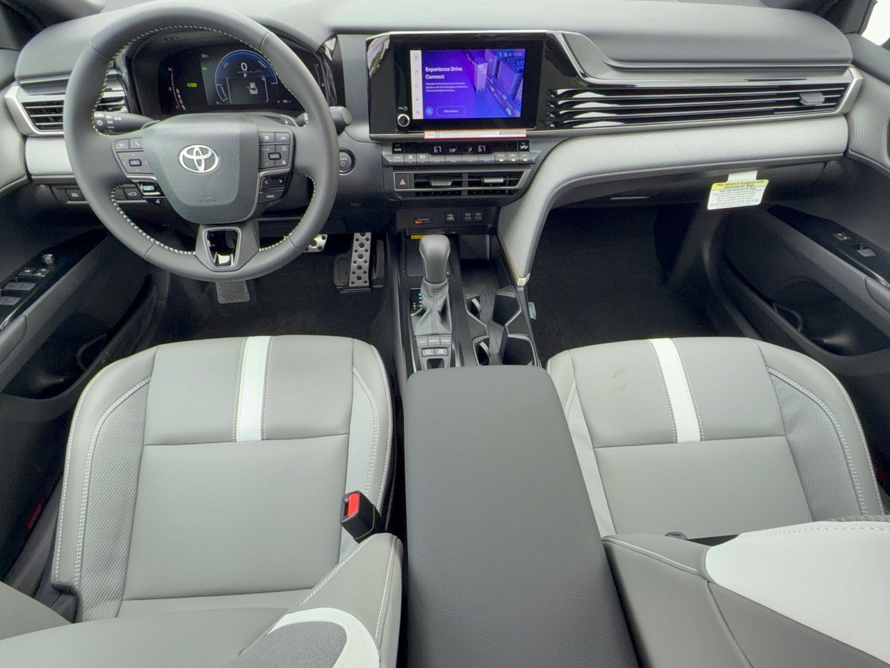 Used 2026 Toyota Camry SE FWD image 17