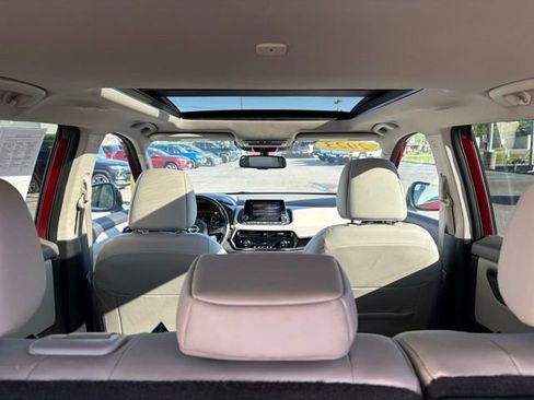 Used 2023 Nissan Rogue SL AWD/4WD image 39