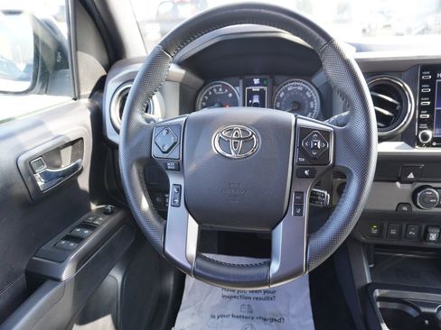 Used 2021 Toyota Tacoma TRD Off-Road image 17