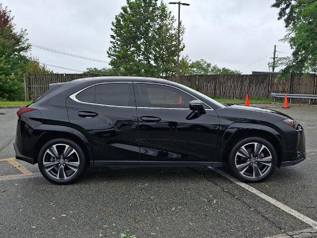 Used 2024 Lexus UX 250h AWD w/ Premium Package image 7