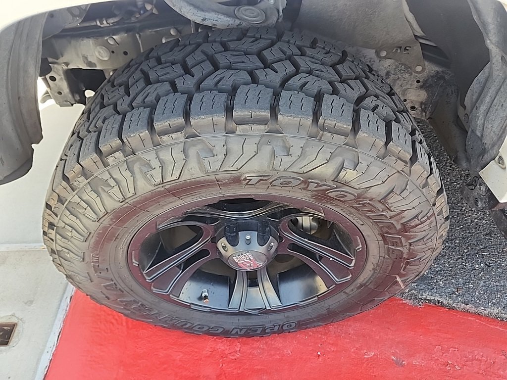 Used 2016 Toyota 4Runner SR5 AWD/4WD image 6