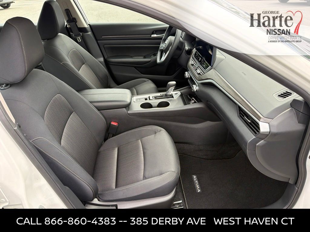 Certified 2025 Nissan Altima 2.5 SV w/ SV Special Edition Package AWD/4WD image 31