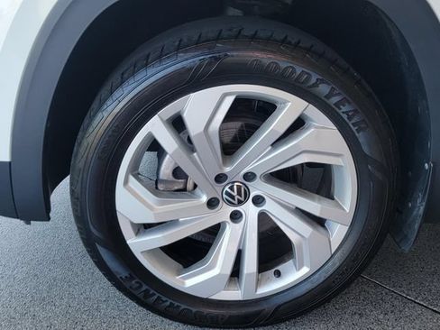 Used 2023 Volkswagen Atlas SE AWD/4WD image 6