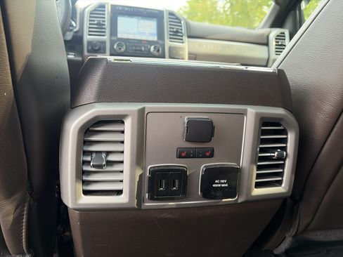 Used 2018 Ford F250 King Ranch w/ King Ranch Ultimate Package AWD/4WD image 27